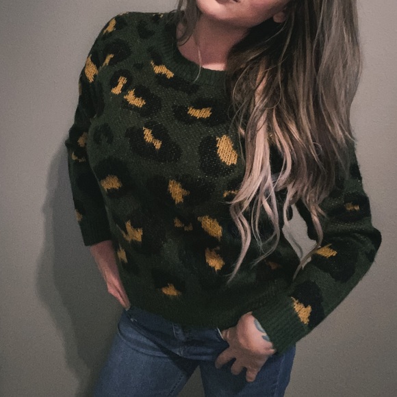 Green Leopard Pull Over Sweater - Picture 2 of 5